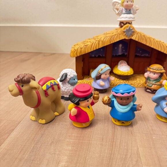 Classic 2010 Fisher-Price Little People Children's Nativity Set Complete in Box - Picture 9 of 9